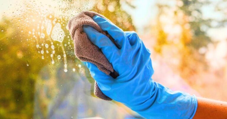 How to keep windows clear of mould and condensation with 1 kitchen item