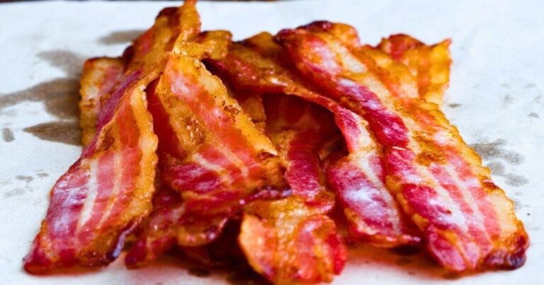 Stop frying bacon as it is tastier when cooked with 1 everyday kitchen item