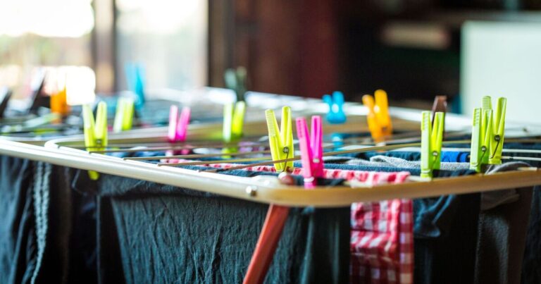 How to dry clothes fast without tumble dryer and avoid damp smells
