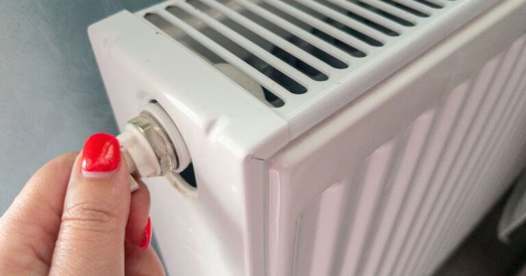 I stopped my noisy radiators from banging and clunking using 97p item