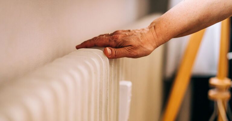 Radiators will get hotter if you remove cold spots in just a minute