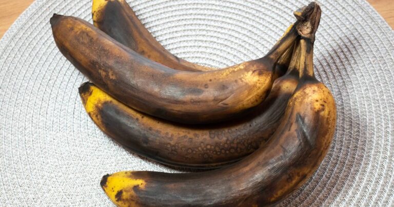 Bananas will not turn black for 26 days when stored in one unusual area