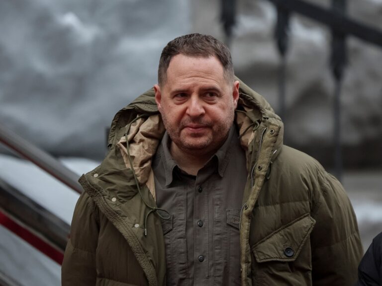 How will the latest sacking of a top aide affect Ukraine amid Russia war? | News