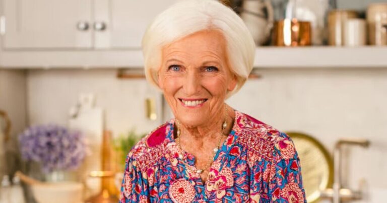 Real reason Mary Berry wraps Christmas turkey in sleeping bag | Celebrity News | Showbiz & TV