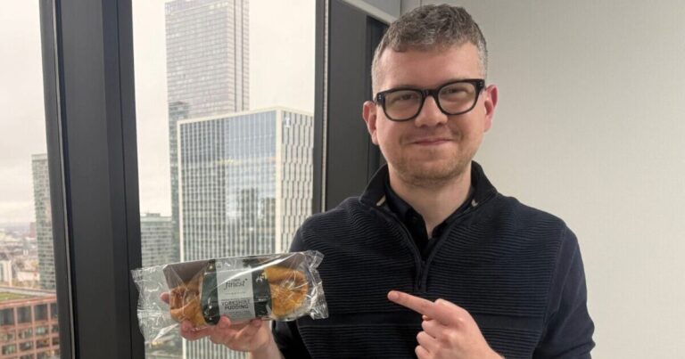 I tried Tesco’s Christmas Yorkshire pudding wrap and it was torturous