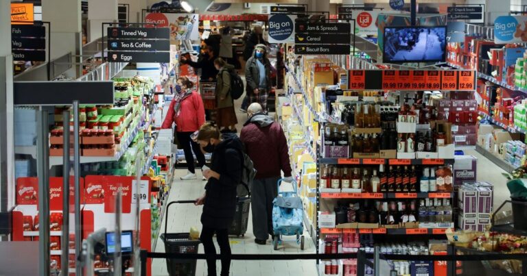 Aldi names the best times to visit supermarket to avoid long queues this Christmas