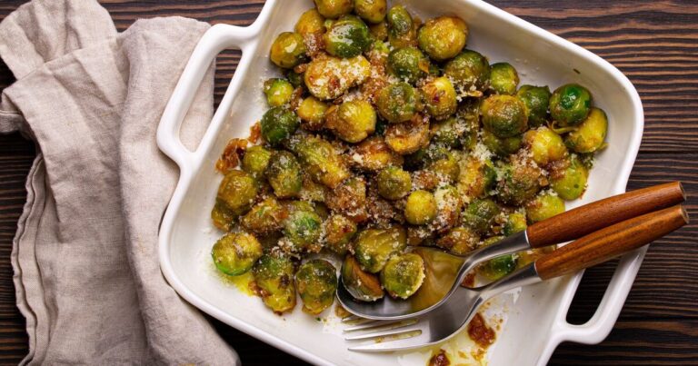 Sprouts will be crunchy and addictive if you add 1 unusual ingredient