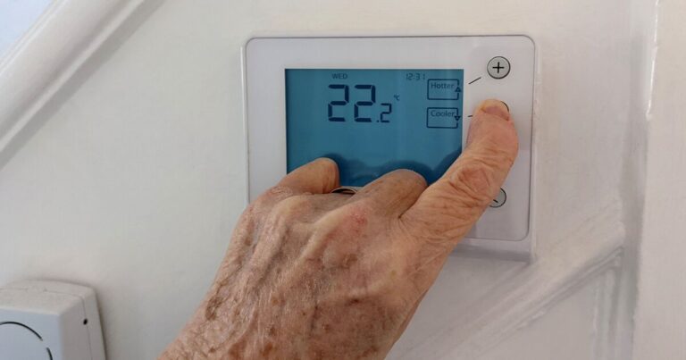 Engineer shares perfect temperature to heat home and save £300 on bills