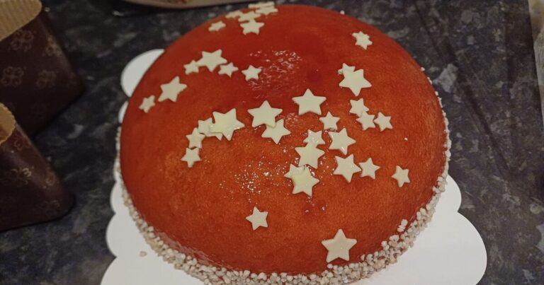 I tried Iceland’s festive desserts — 1 should have stayed in the fre