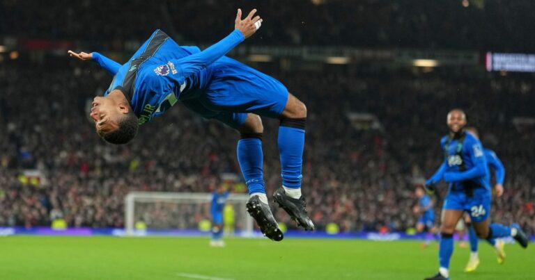 Man United, Bournemouth draw in eight-goal Premier League thriller | Football News