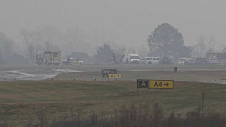 Deaths reported in plane crash at an airport in North Carolina