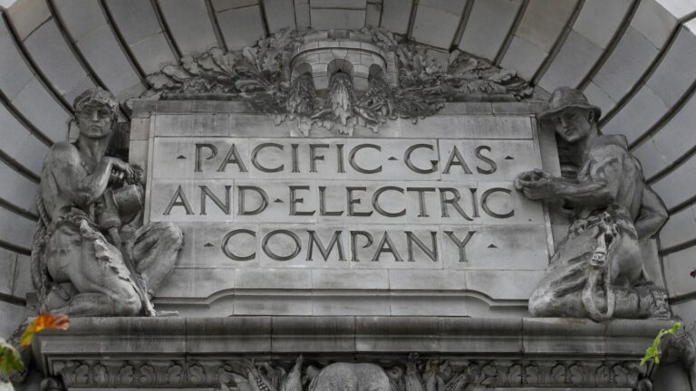 Massive PG&E outage leaves 130,000 in San Francisco without power
