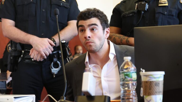 Prosecutors rest case in Luigi Mangione pretrial hearing for UnitedHealthcare CEO’s killing