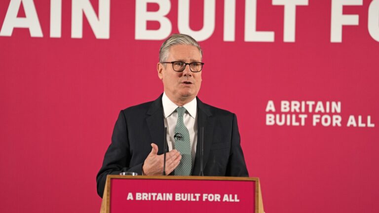 Starmer backs Reeves over claims she misled public before UK budget