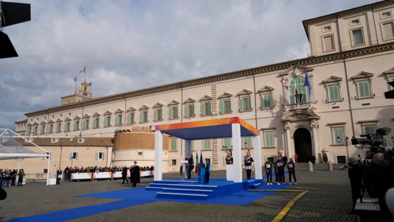 IOC advises sports bodies to let Russians compete in youth events again with flag and anthem