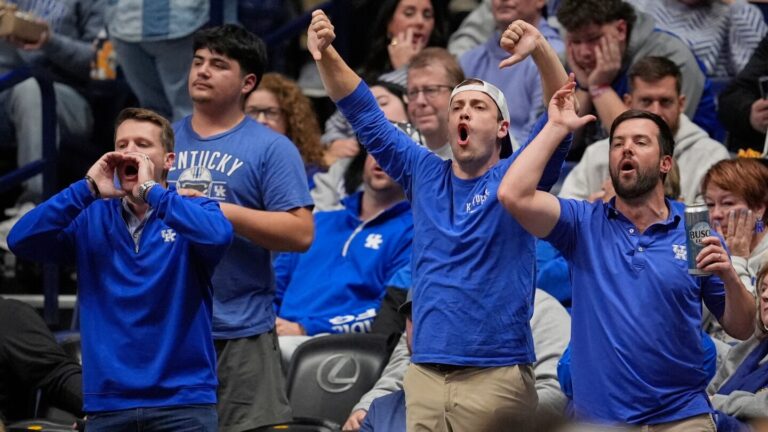 No. 18 Kentucky and coach Mark Pope in bad spot after 4th loss of season