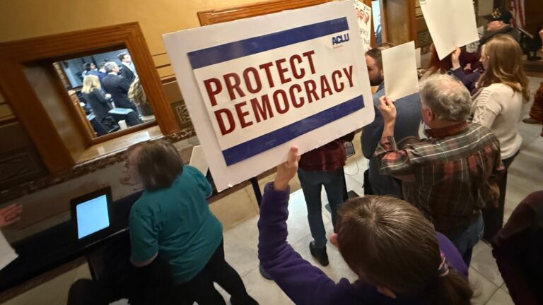 Indiana lawmakers expected to take final vote on redistricting