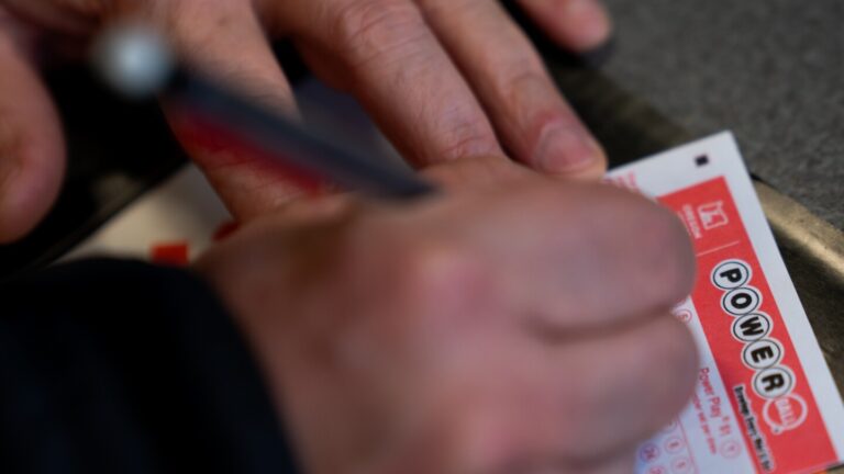 $1.7B Powerball jackpot to be drawn Christmas Eve