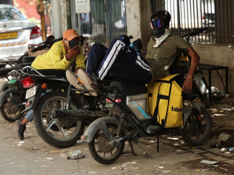 India curbs ‘grocery under 10 minutes’. But riders must still fatally race | Business and Economy