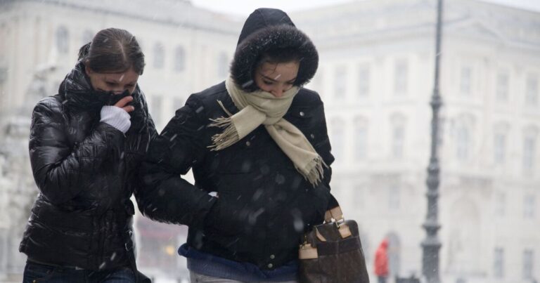 Anyone going out in snow and ice urged to follow ‘face mask’ rule | UK | News