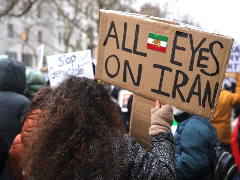 US-Iran tensions: The diplomatic scramble to prevent a war | Conflict News