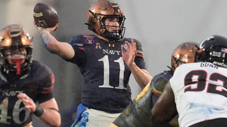 Horvath leads No. 22 Navy past Cincinnati in Liberty Bowl